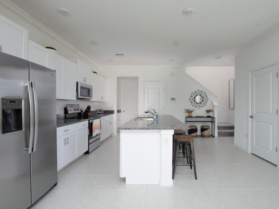 Modern Oasis! 3Br Townhouse In A Lagoon Community Wesley Chapel Eksteriør billede